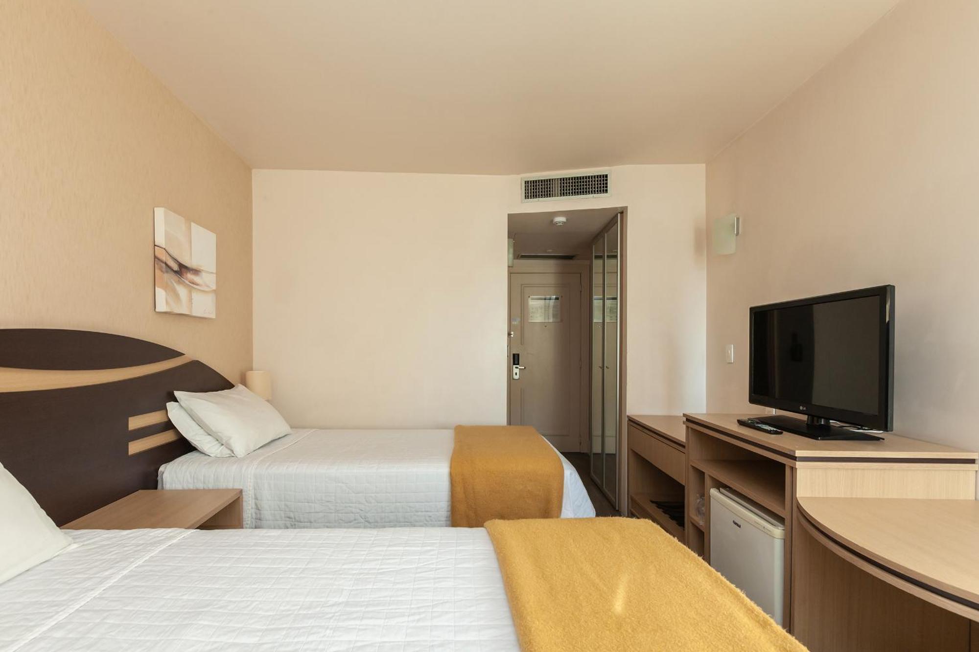 Tri Hotel Vittoria Bento เบงโต กองซัลเวส ภายนอก รูปภาพ